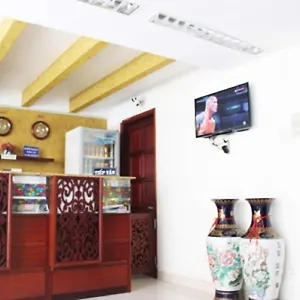 Dinh Dinh Tan Son Nhat Airport Отель Хошимин
