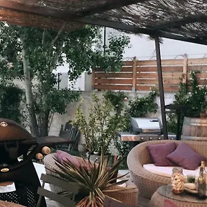 Couette-café Et Table D Hotes Chez Dom